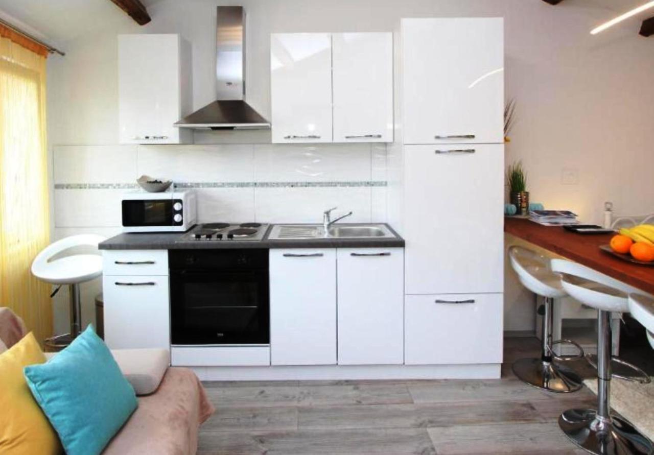 Monte B. Exclusive Apartment Ровинь Экстерьер фото
