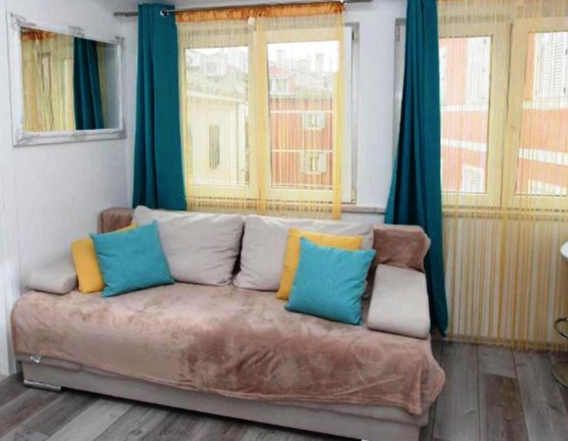 Monte B. Exclusive Apartment Ровинь Экстерьер фото
