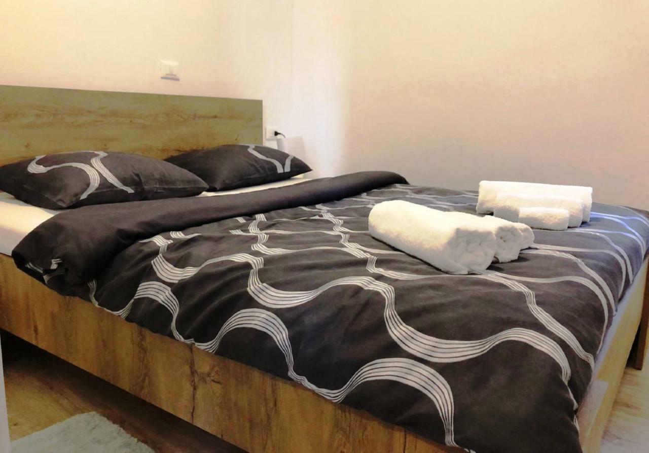 Monte B. Exclusive Apartment Ровинь Экстерьер фото