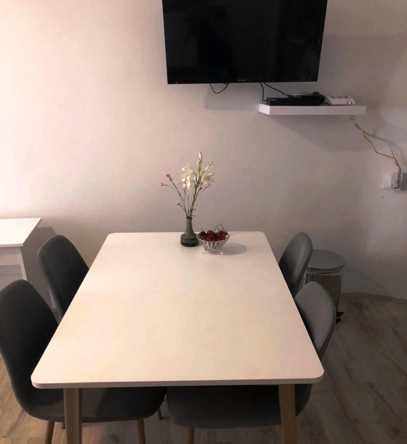 Monte B. Exclusive Apartment Ровинь Экстерьер фото